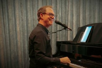 From Piano Bars to Private Stages: The Professional and Personal Music of Graham Hobson gb doo bop header(1)